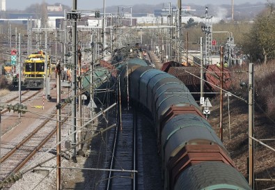 Lüksemburg'da İki Tren Çarpıştı Açıklaması 1 Ölü, 6 Yaralı