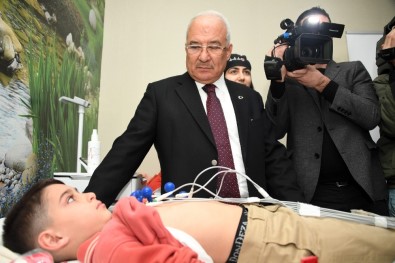 'Minik Kalpler' Projesi İle Bin 700 İlkokul Öğrencisi Kalp Taramasından Geçirildi