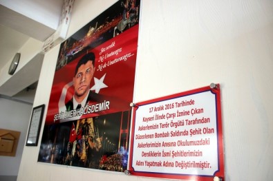 Kayseri'de 17 Aralık Şehitlerinin Adı Sınıflarda Yaşatılıyor