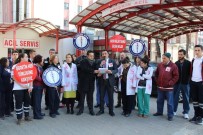 TEPECIK EĞITIM VE ARAŞTıRMA HASTANESI - Sağlıkçılar Şiddeti Protesto Etti