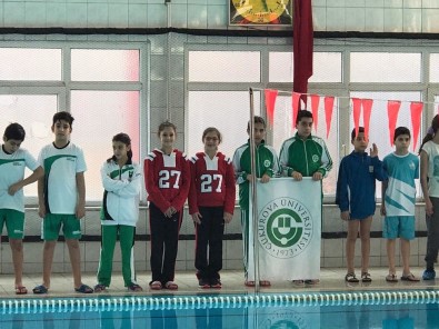 Sanko Okullarının İki Yüzücüsünden Büyük Başarı