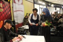 SİNAN AKÇIL - Sinan Akçıl Konserinde Sürpriz Evlenme Teklifi