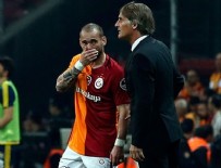 MEHMET DEMIRKOL - Sneijder Riekerink'in gitmesine tepkili