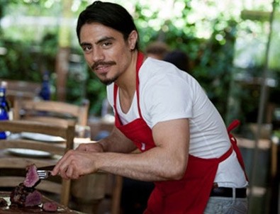 Nusret Gökçe aradığı aşkı Dubai'de buldu