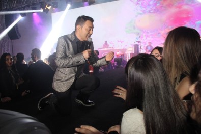 Serdar Ortaç Konya'da Sevenleriyle Buluştu