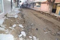 DOĞALGAZ BORU HATTI - Turgutlu Sokaklarında Hummalı Çalışma