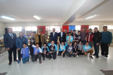 Yıldız Erkeklerde Dart Şampiyonu Zeytçioğlu Ortaokulu Oldu