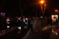 Beşiktaş'ta Bariyerlere Çarparak Takla Atan Otomobil Sürücüsünü İtfaiye Kurtardı