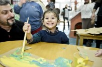 BAHADIR ERDOĞDU - Engelleri Boyayarak Aştılar