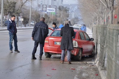 Kar Yağışı Kazaya Neden Oldu