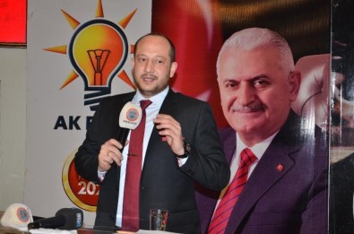 Manisa AK Parti'de Erdem'in İstifası İstendi
