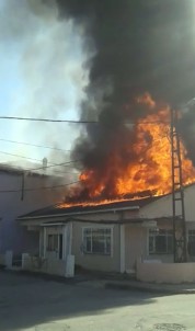 Ataşehir'de Korkutan Yangın