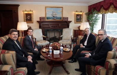 Bakan Faruk Özlü İhlas Holding'i Ziyaret Etti