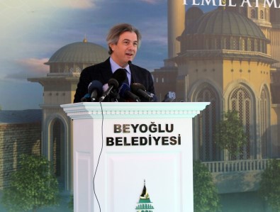 Başkan Demircan, Taksim'e Yapılacak Caminin İsmiyle İlgili Konuştu
