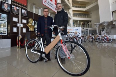 Muratpaşa Belediyesi 2 Bin 90 Bisiklet Dağıttı