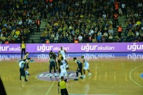 PıNAR KARŞıYAKA - Uğur Okulları, Öğrencilerine Maç Heyecanı Yaşattı