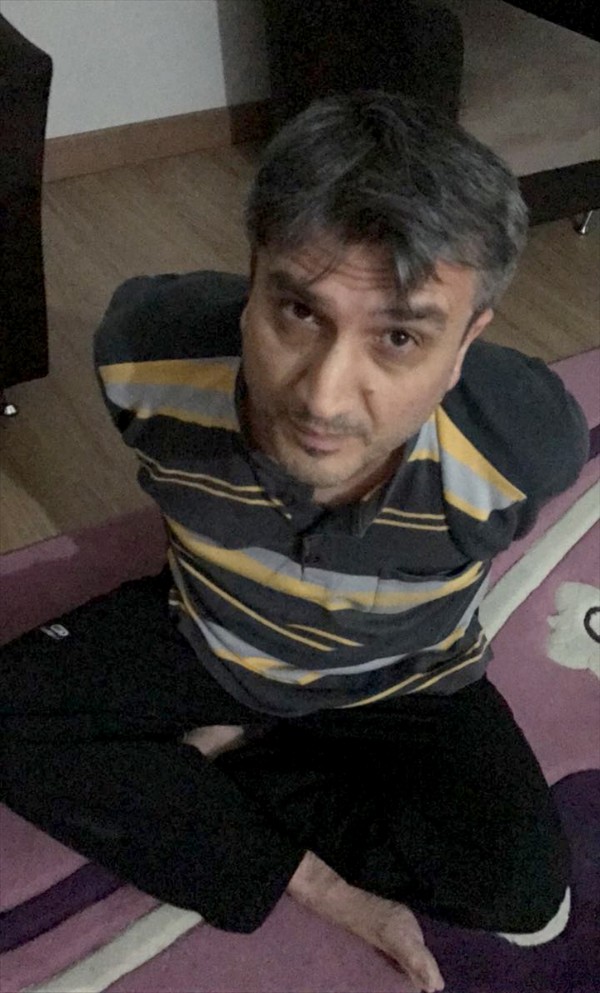 FETÖ'den aranan 1 hakim ve 2 savcı yakalandı