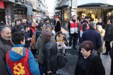 Samsun'da Bildiri Dağıtımında Gerginlik Açıklaması 1 Yaralı