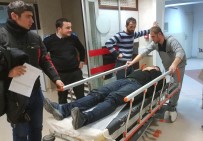 MUSTAFA ERGÜN - Motosikletler Çarpıştı, Yaralılar Asker Arkadaşı Çıktı