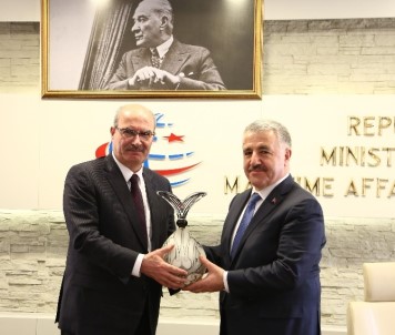 ATO'dan Ulaştırma, Denizcilik Ve Haberleşme Bakanı Ahmet Arslan'a Ziyaret