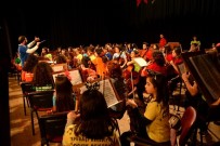 MÜZİK FESTİVALİ - İki Elin Sesi Var Çocuk Senfoni Orkestrası Belçika Yolcusu