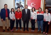 HALTER TAKIMI - Başarılarını Başkan Alıcık İle Paylaştılar