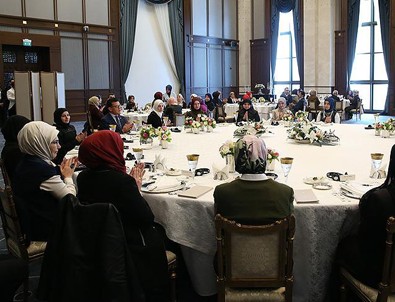 Emine Erdoğan Suriyeli kadınları kabul etti