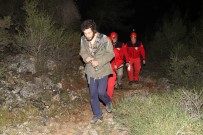 KAYAKÖY - Ormanda Kaybolan Üniversite Öğrencilerini AKUT Buldu