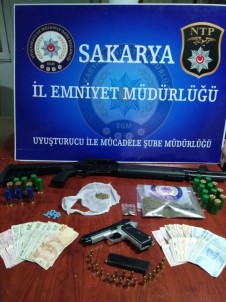 Sakarya'da Uyuşturucu Operasyonu Açıklaması 5 Gözaltı