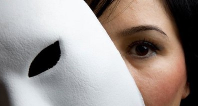 Sürekli Yalan Söylemek 'Mitomani'ye İşaret