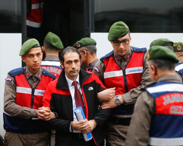 Ömer Halisdemir'i şehit eden darbeciler hakim karşısında