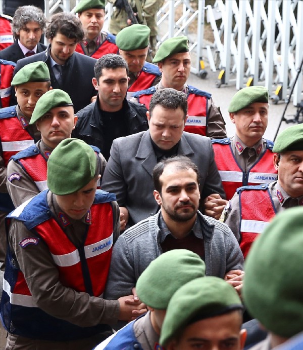 Ömer Halisdemir'i şehit eden darbeciler hakim karşısında