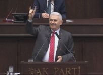 AK PARTİ GRUP TOPLANTISI - Başbakan Yıldırım'dan bozkurt işareti