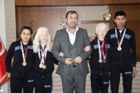 MEZOPOTAMYA - Görme Engelli Kardeşlerden Büyük Başarı