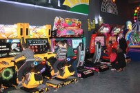 BOWLING - Highway Outlet'de Çocuklar İçin Dev Eğlence Merkezi Açıldı