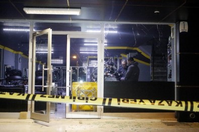 'Su'dan Bahaneyle Spor Salonuna Kurşun Yağdırdılar