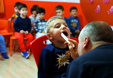 Çocuklara, Ücretsiz Diş Taraması Yapıldı