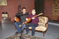 ENGELLİ GENÇ - Engelli Gencin Sahne Hayali Gerçek Oldu