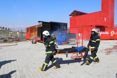 Kahramanmaraş'ta Nefesleri Kesen Yangın Ve Deprem Tatbikatı Yapıldı