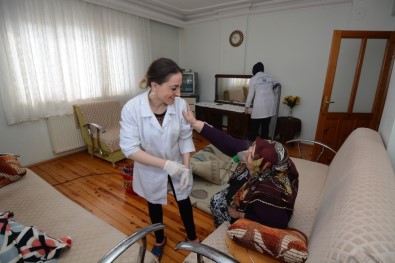 Ortahisar'da 239 Vatandaşa Evde Bakım Hizmeti Veriliyor