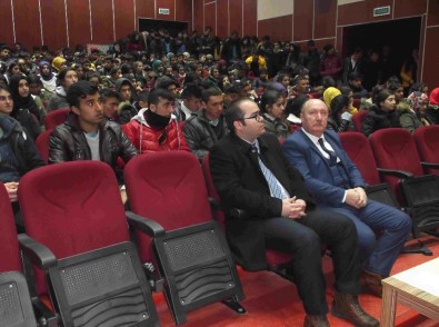 Varto'da 'İslam'da Şefkat Ve Merhamet' Konulu Seminer