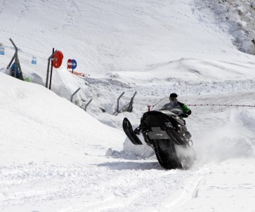 2 Bin 100 Rakımlı Ovit Dağı'nda Kar Ve Çığ Eğitimi