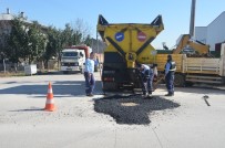 Başiskele Belediyesi Yol Bakım Çalışmalarına Devam Ediyor