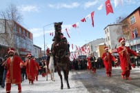 ABDURREZZAK CANPOLAT - Kurtuluş Töreninde Şaha Kalkan Atlar Renkli Görüntü Oluşturdu