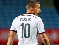 LUKAS PODOLSKI - Podolski veda ediyor