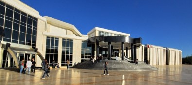 YDÜ Yüksek Lisans Ve Doktora Programında Bahar Dönemi Kayıtları Sona Eriyor