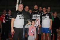 Ayvalık'ta Muhtarlar Derneği'nin Voleybol Turnuvasında Şampiyon Kayaspor Oldu