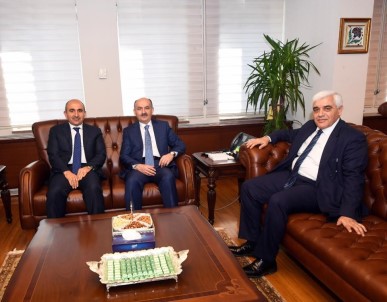 Çalışma Ve Sosyal Güvenlik Bakanı Mehmet Müezzinoğlu'na Ziyaret