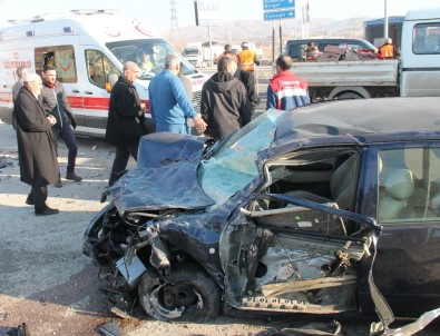 Elazığ'da Zincirleme Kaza Açıklaması 4 Yaralı