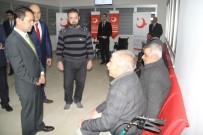 AKÜLÜ SANDALYE - Engelli Suriyeli Sığınmacılara Akülü Sandalye Dağıtıldı
